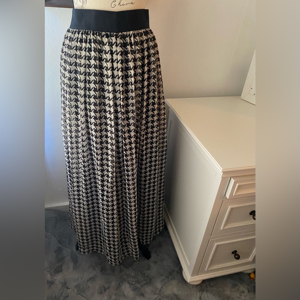 Talbots Houndstooth Maxi Skirt